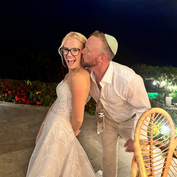 Mira Zwillinger wedding dress - Picture 7 of 11